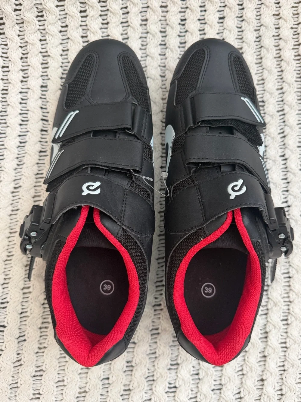 NWOT Pelaton Cycling Shoes Size 39 with Quick Ratchet Clip Hook & Loop Strap